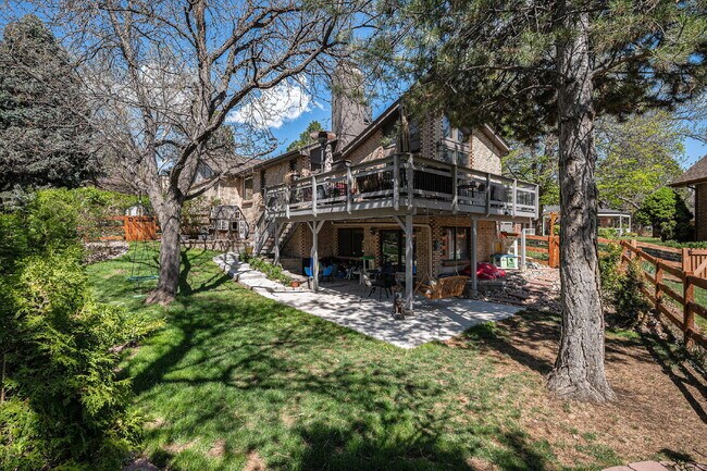 Building Photo - "Spacious 4-Bedroom Retreat with 3.5 Baths...
