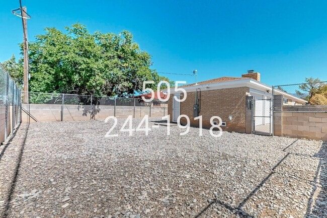 Building Photo - 1601 Georgia St NE