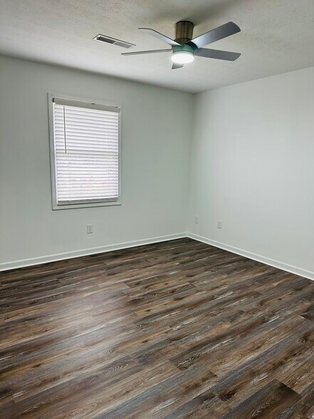 Building Photo - 3239 Jack Gray Dr