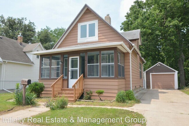 Primary Photo - 2 br, 1 bath House - 907 4th Ave NW