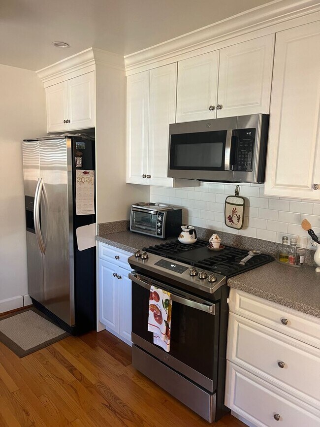 SHADOWLAWN RENTAL SINGLE FAMILY 801 Mediterranean Ave Virginia Beach