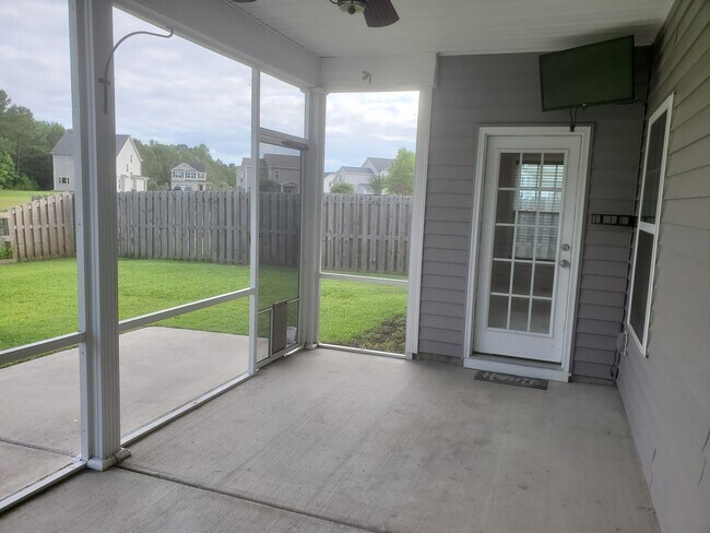 Building Photo - 148 Poplar Branch Way