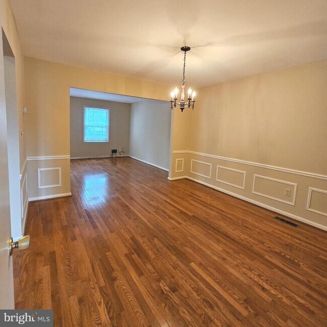 Building Photo - 4430 Airlie Way