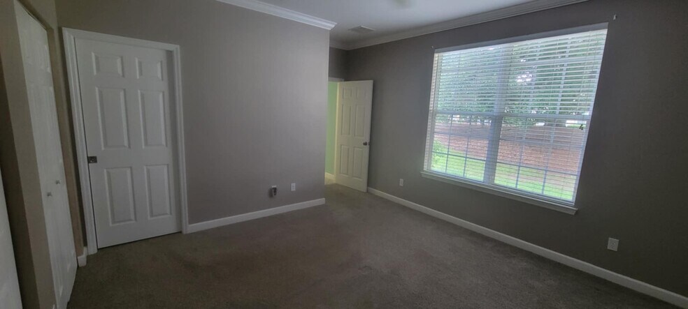 Master Bedroom - 4287 Four Oaks Blvd
