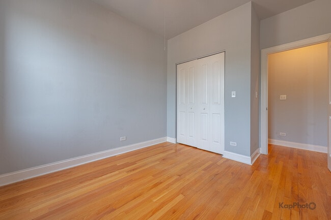 Building Photo - 3607 W 53rd St