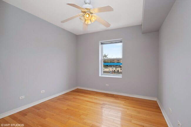 Building Photo - 2649 N Kedzie Ave