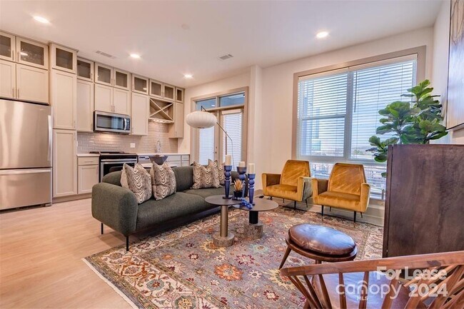 Building Photo - 13230 Ballantyne Corporate Pl