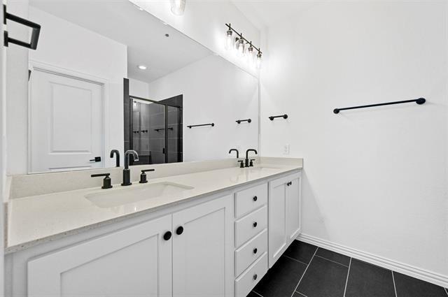 Building Photo - 2226 Adena Spgs Dr