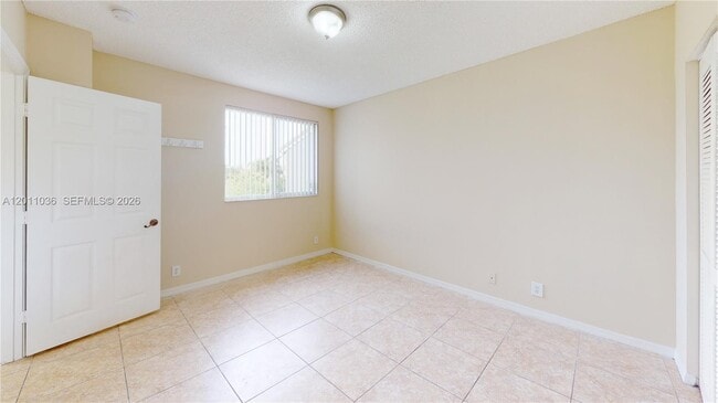 Building Photo - 897 Briar Ridge Rd