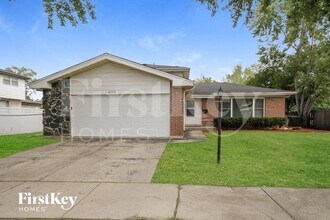 Building Photo - 438 E 191st Pl