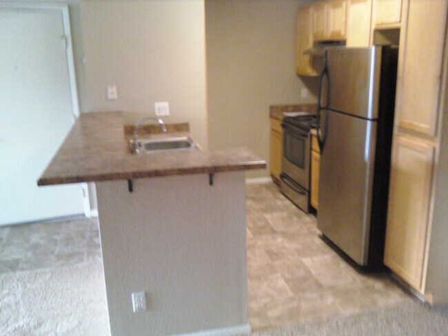 Building Photo - 2938 N 61st Pl