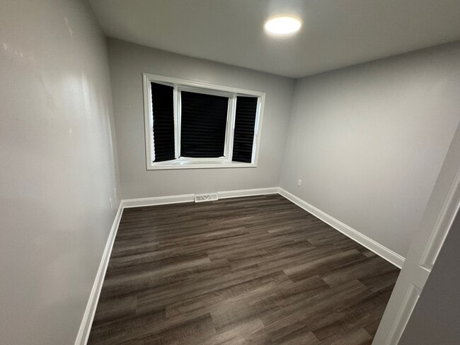Building Photo - 222 Chesna Dr