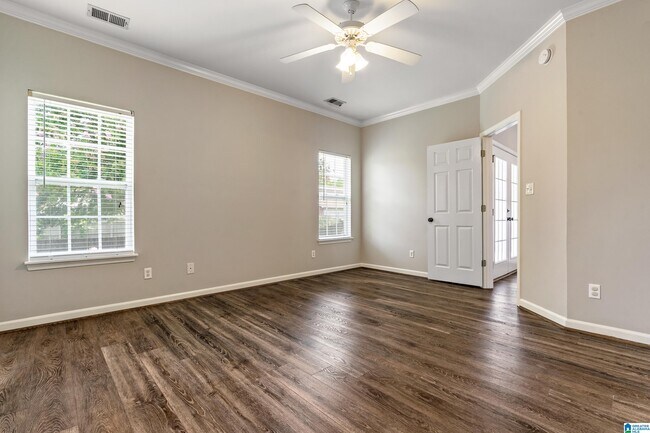 Building Photo - 141 Calumet Dr