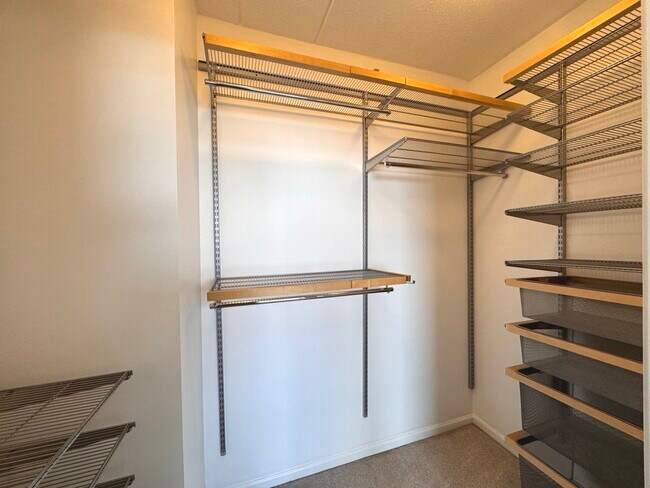 Building Photo - 656 Pearson St