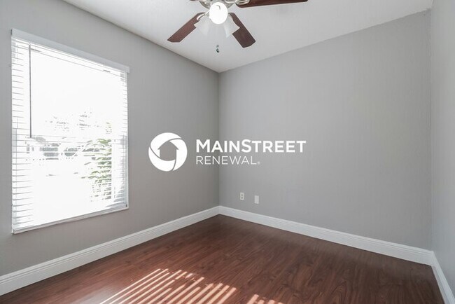 Building Photo - 3 Bedroom Pet-Friendly Home in Orlando, FL with Main Street Renewal