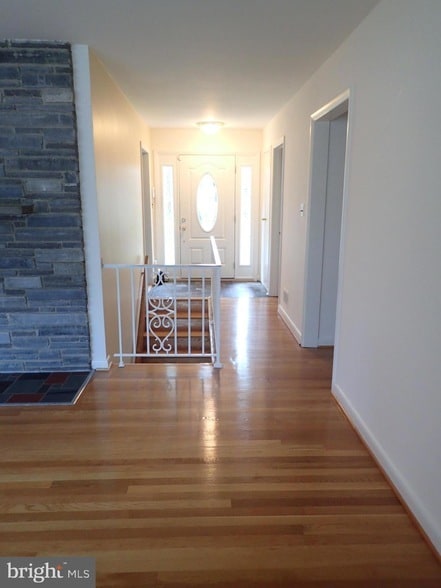 Building Photo - 7515 Granada Dr