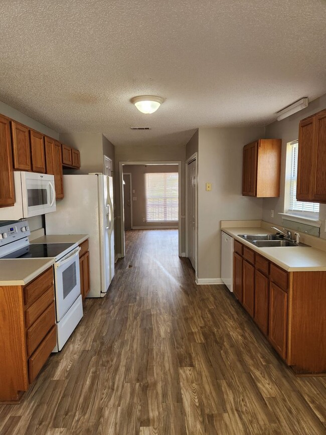 Building Photo - 306 Haverhill Cir