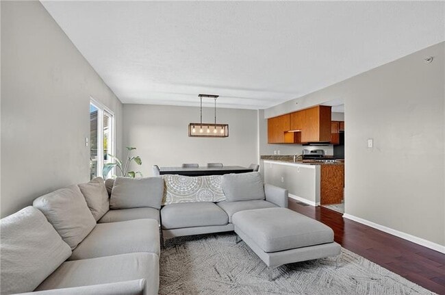 Building Photo - 117 Scenic Hill Dr