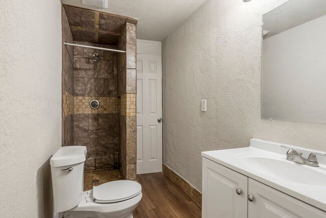 Building Photo - 2514 E Archer St