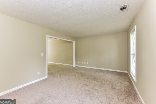 Building Photo - 3909 Wintersweet Dr