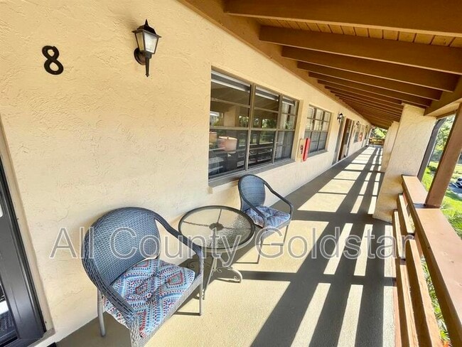 Building Photo - 25 Quails Run Blvd