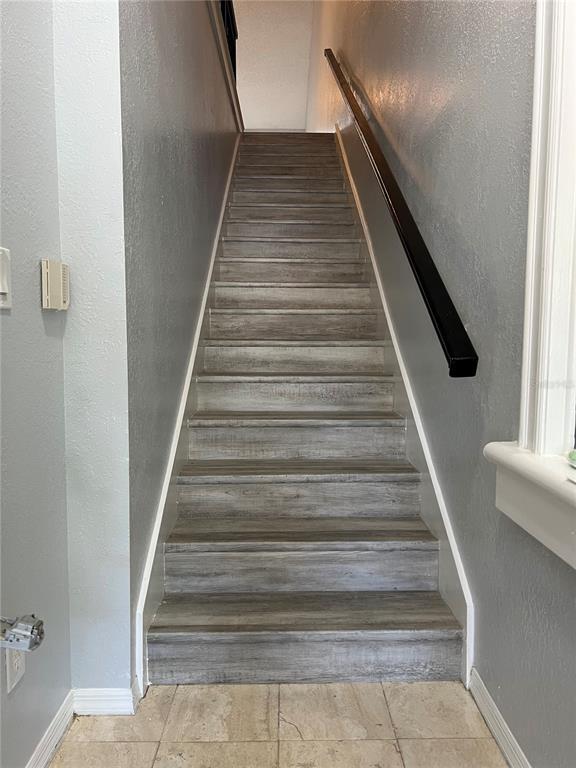 Building Photo - 805 Normandy Trace Rd