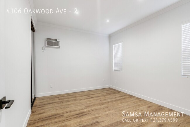 Building Photo - 4106 Oakwood Ave