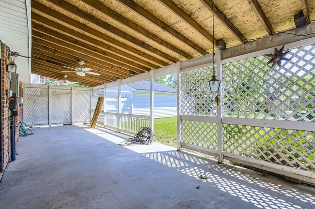 Building Photo - 4819 Brooklawn Dr