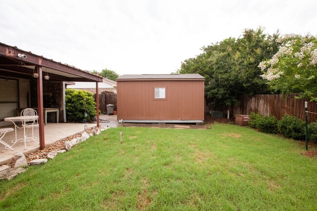 Building Photo - Gorgeous duplex in Euless