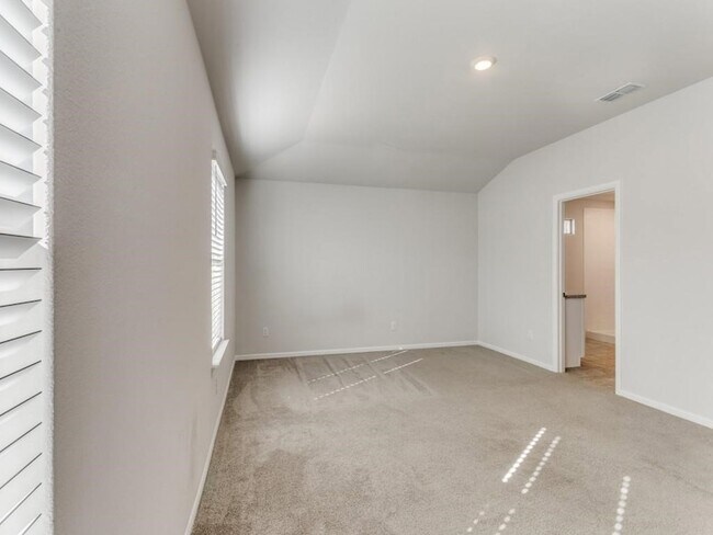 Building Photo - 233 Abingdon St