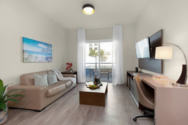 Building Photo - 777 N Ocean Dr