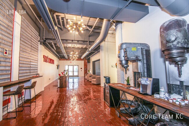 Building Photo - 1180 E 30th St