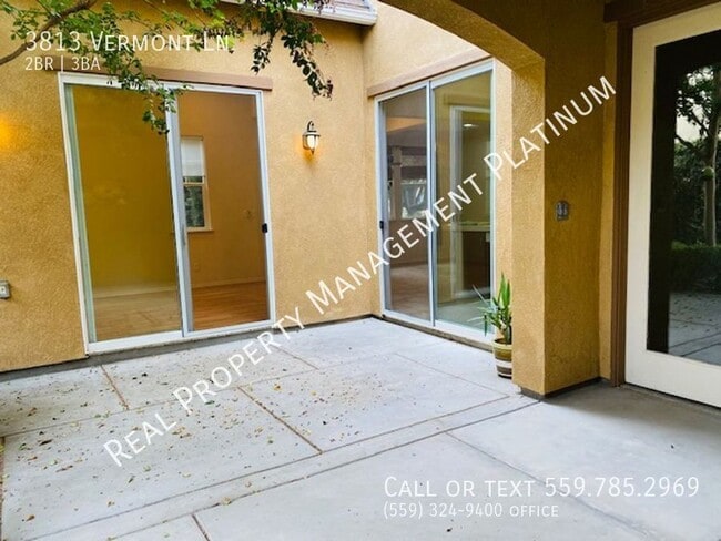 Building Photo - 3813 Vermont Ln