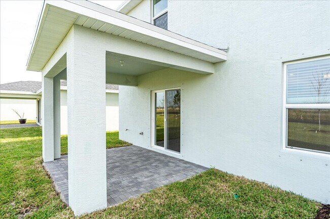 Building Photo - 11161 Fernbrook Dr
