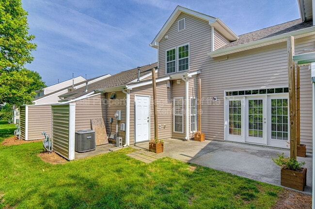 Building Photo - 5972 Hollow Wood Ct