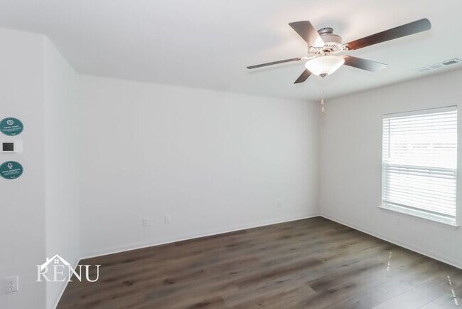 Building Photo - Coming Soon!