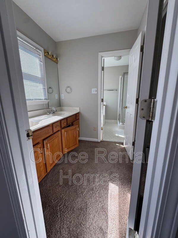 Building Photo - 1945 Stone Brook Ln