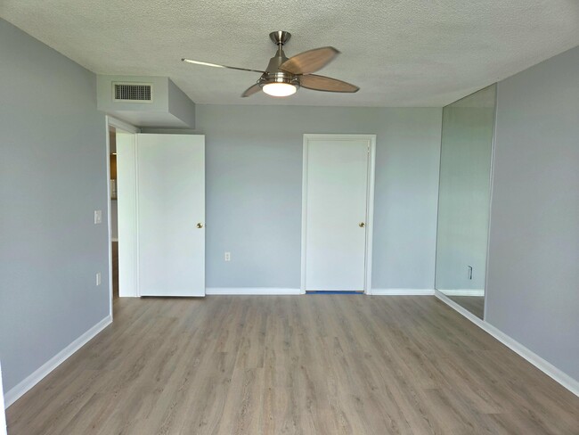 Building Photo - 2421 Village Blvd