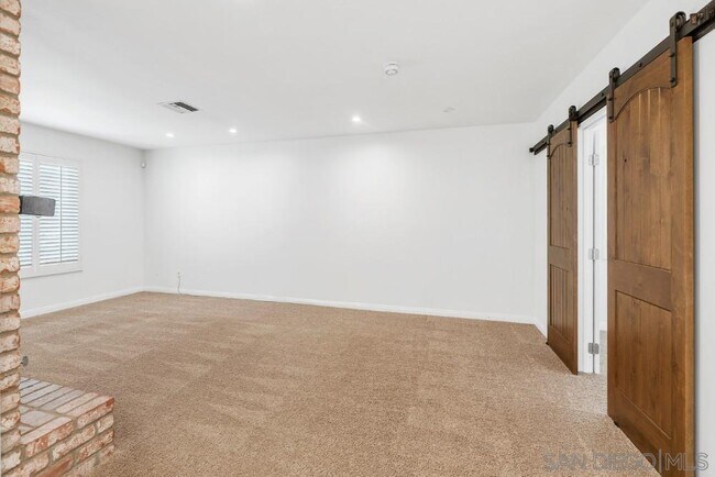 Building Photo - 2841 Cacatua St