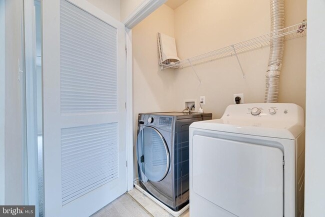 Building Photo - 12587 Birkdale Way