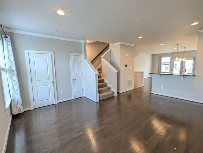 Building Photo - 1129 Lawler Dr