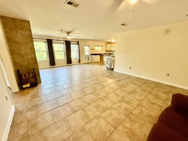 Building Photo - 1700 Lucina Cove