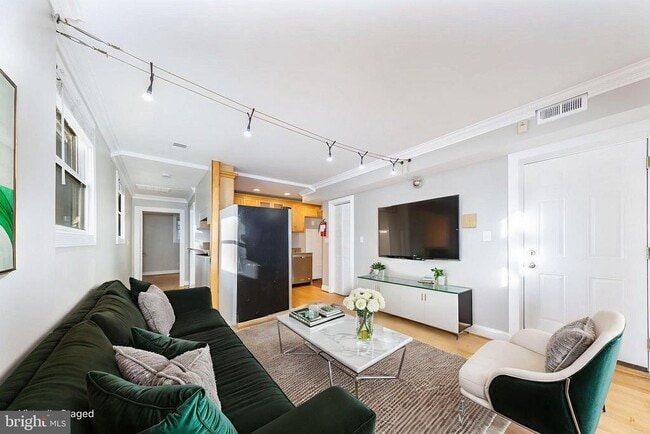 Building Photo - 300 Oklahoma Ave NE