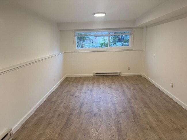 Building Photo - FULLY GUTTED & RENOVATED 5-Bedroom Home in...