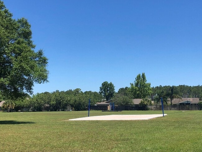 Building Photo - Wonderful 3/2 home in ORLANDO - GOLF COURS...
