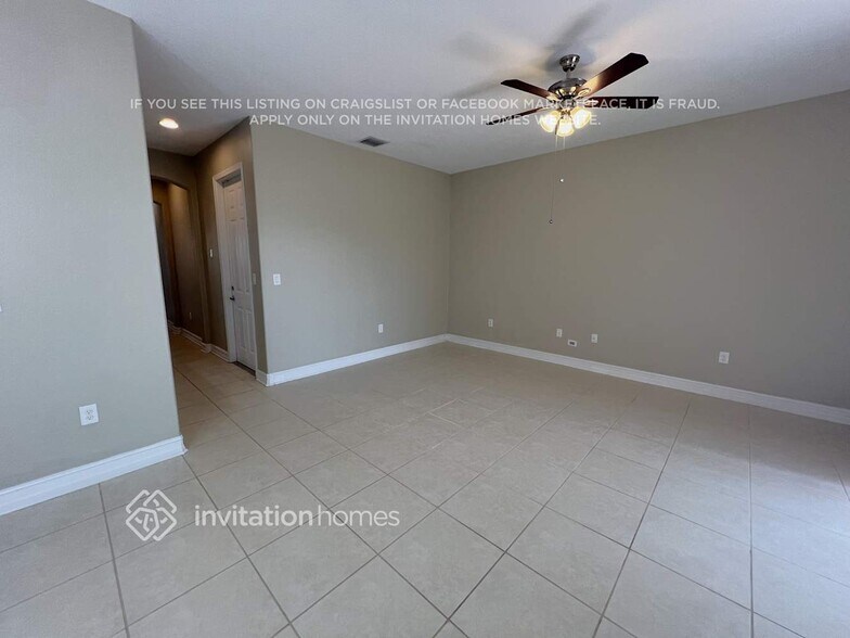 Building Photo - 6855 Julia Gardens Dr