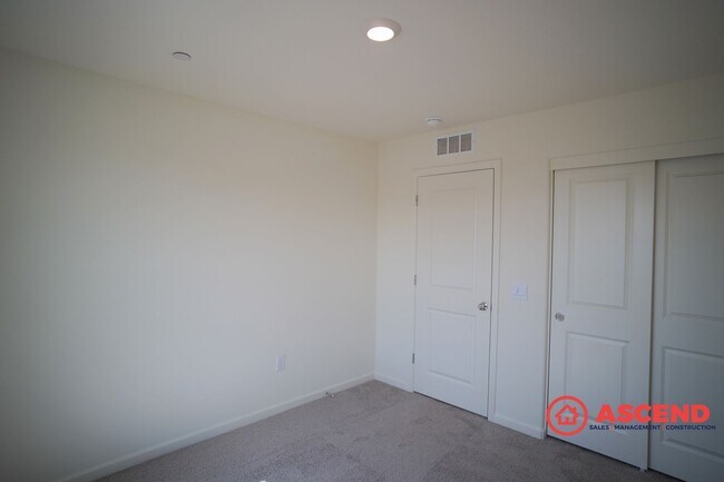 Building Photo - Newly-Built Home Near Mira Monte Highschool!