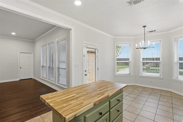 Building Photo - 1404 Chaucer Dr