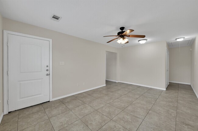 Building Photo - 163 S Bend Ct