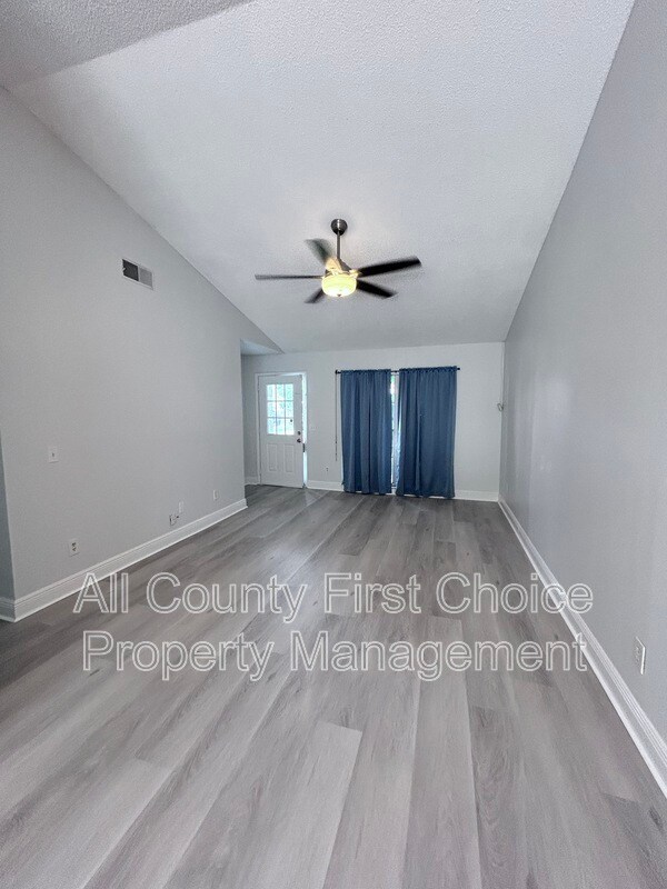 Building Photo - 12733 Gorda Cir E
